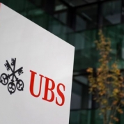 Banca elveţiană UBS ar fi investigată pentru acuzaţii de spălare de bani, potrivit unor surse