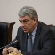 Blocarea posturilor din administraţia publică centrală. Tudose: În administraţie sunt cereri de angajare-purtător de ştamplilă, de semnătură, de program