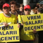 Sindicaliştii din învăţământ ies în stradă